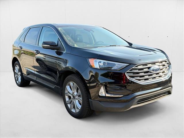 2024 Ford Edge Titanium photo 3