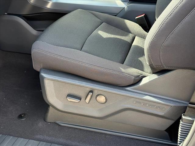 2025 Ford F-150 XLT photo 4