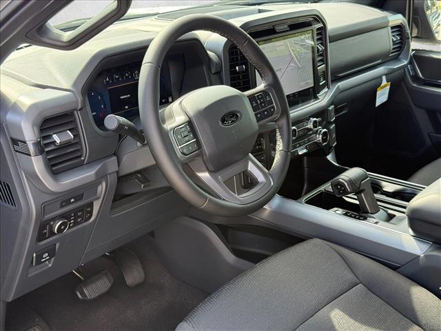 2025 Ford F-150 XLT photo 3