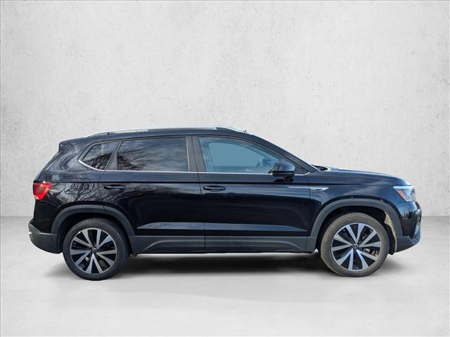2024 Volkswagen Taos SE photo 4