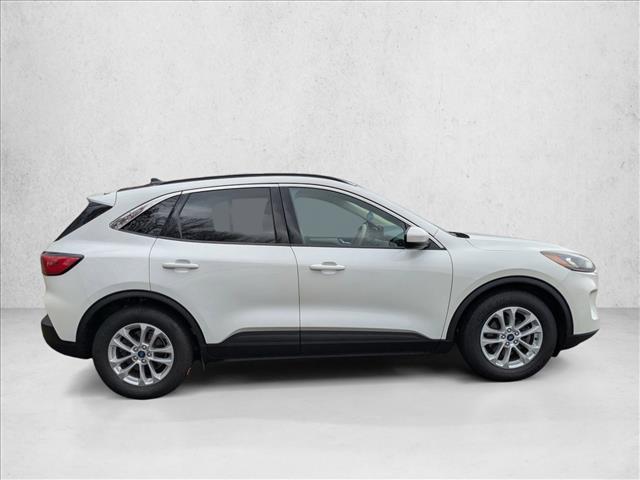 2020 Ford Escape SE photo 4