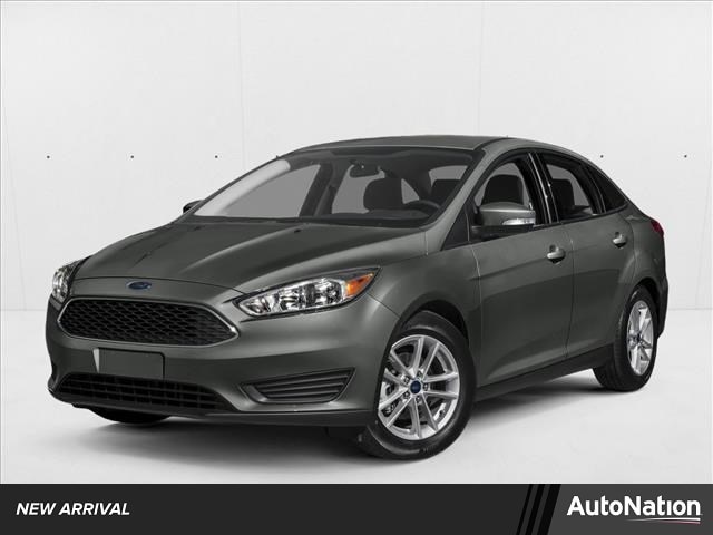 2017 Ford Focus Sedan SEL's photo