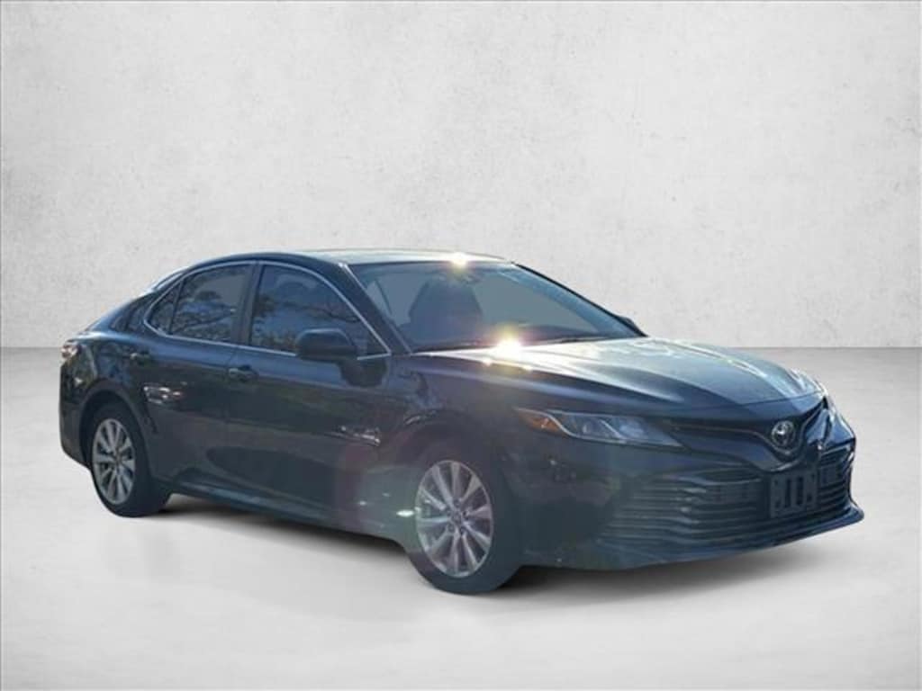 Used 2018 Toyota Camry LE Sedan