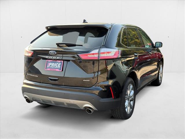 2024 Ford Edge Titanium photo 4