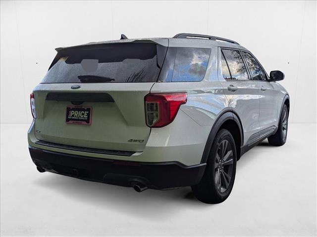 2021 Ford Explorer XLT photo 3