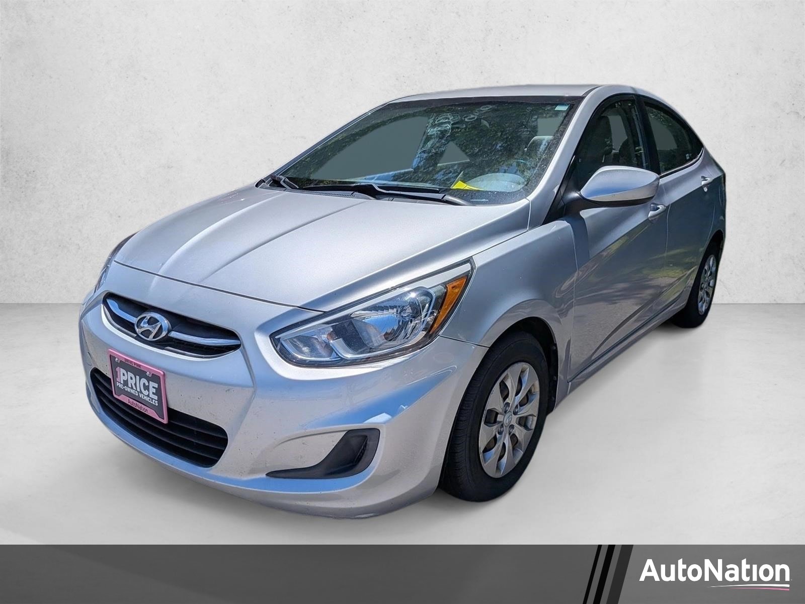 2017 Hyundai Accent SE 4-Door 6-Speed Automatic's photo