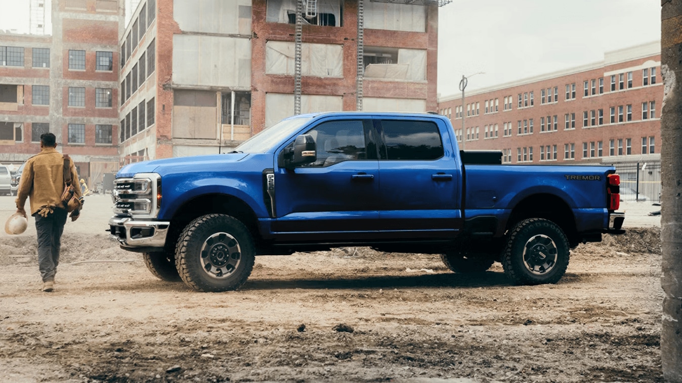 Ford Super Duty F-250 in Neptune Blue