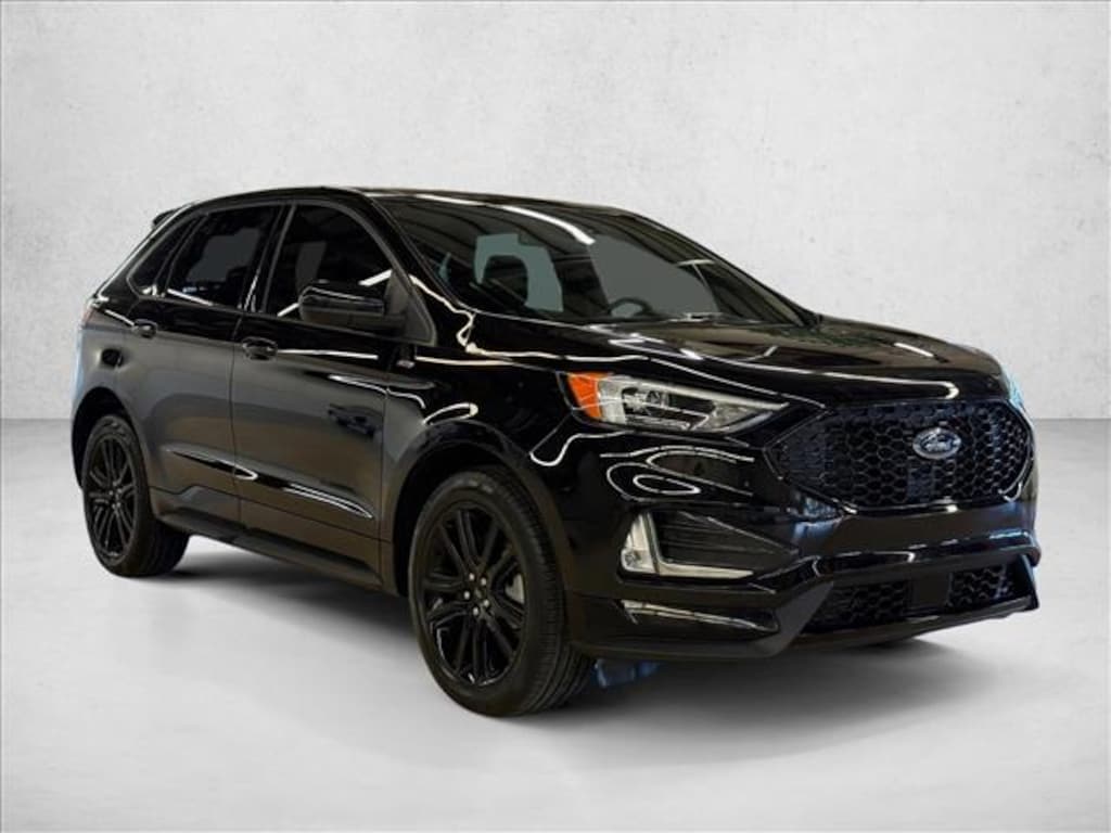 Certified 2024 Ford Edge ST-Line SUV