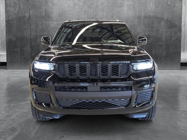 Used 2023 Jeep Grand Cherokee L Altitude with VIN 1C4RJKAG3P8815574 for sale in Amherst, OH
