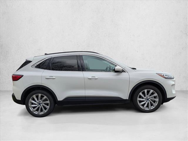 2022 Ford Escape Titanium photo 4