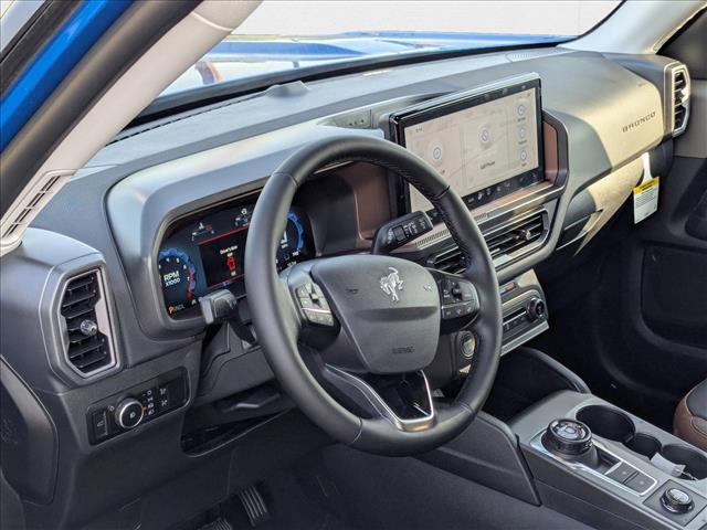 2025 Ford Bronco Sport Outer Banks photo 3