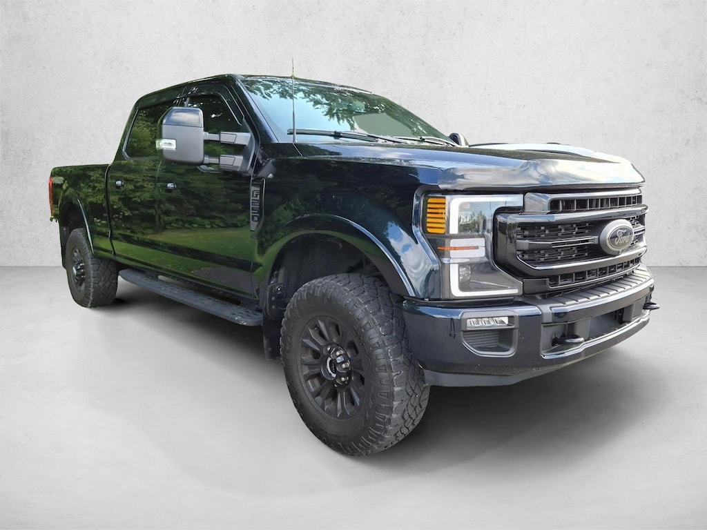 Used 2022 Ford F-250 LARIAT Truck Crew Cab