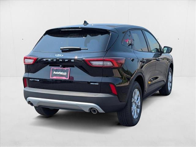 2025 Ford Escape Active photo 2