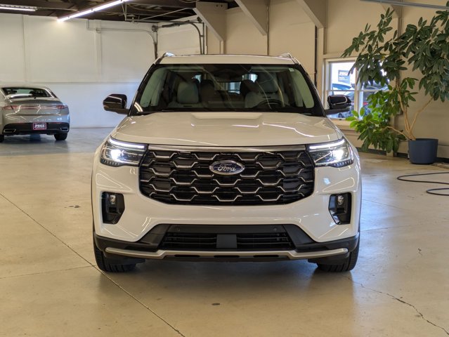 2025 Ford Explorer Platinum photo 2