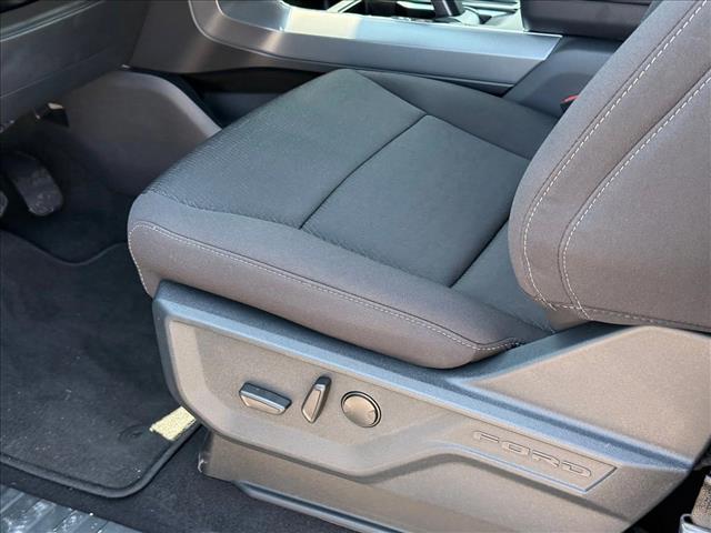2025 Ford F-150 XLT photo 4