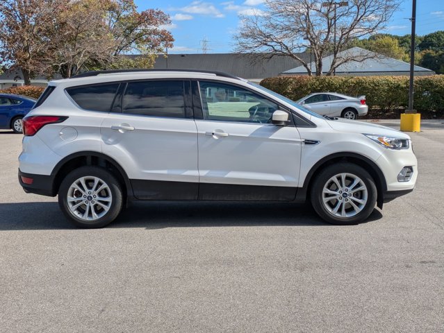 2019 Ford Escape SEL photo 3