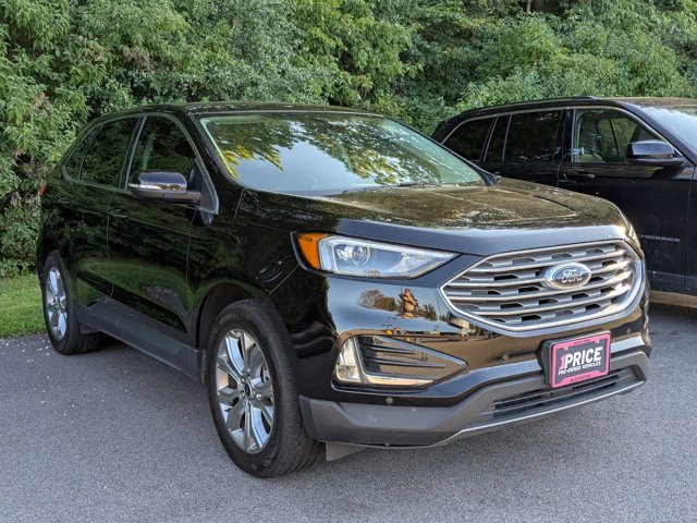2024 Ford Edge Titanium photo 3