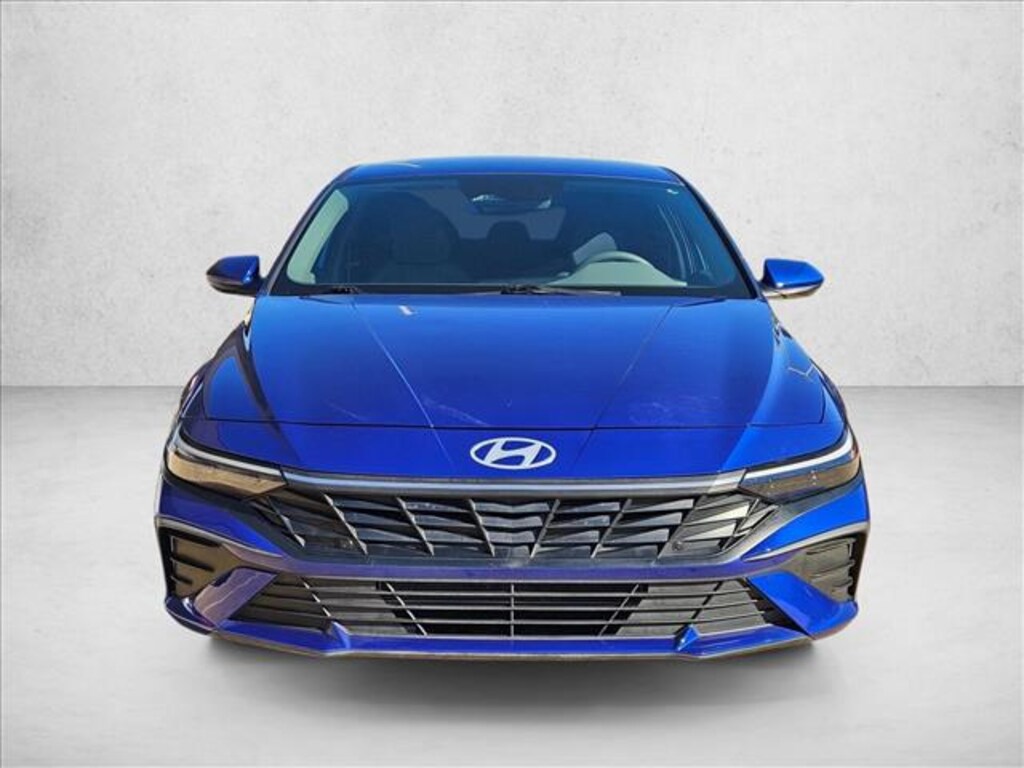 Used 2024 Hyundai Elantra SE Sedan