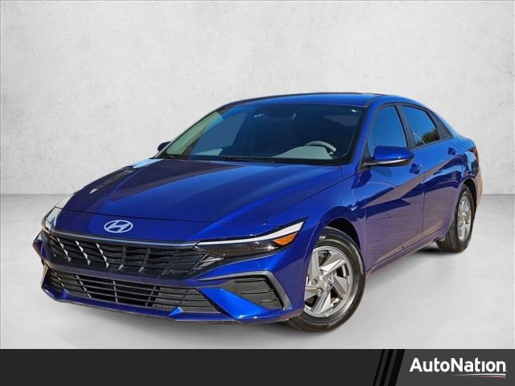 Used 2024 Hyundai Elantra SE Sedan