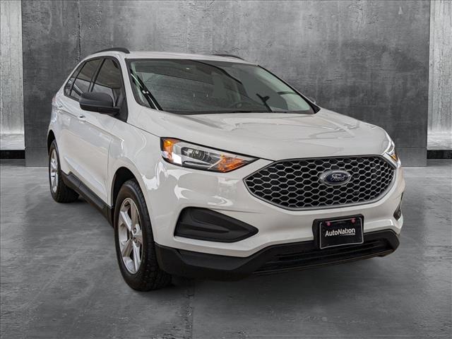 2024 Ford Edge SE photo 2