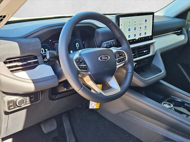 2026 Ford Explorer photo 2