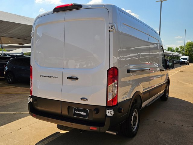 2025 Ford Transit photo 2