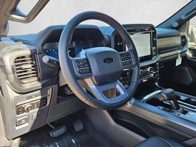 2025 Ford F-150 Lariat photo 3