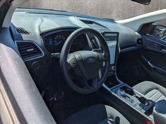 2024 Ford Edge SE photo 4