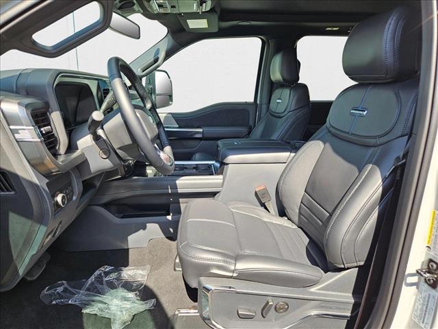 2026 Ford F-350 Platinum photo 4