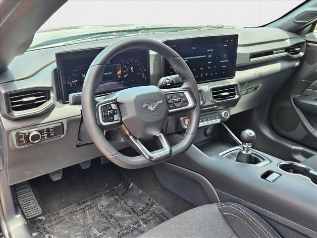 2025 Ford Mustang GT photo 3