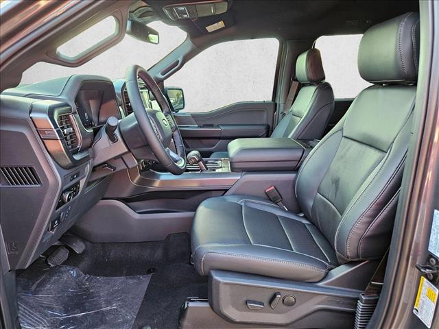 2025 Ford F-150 Lariat photo 4