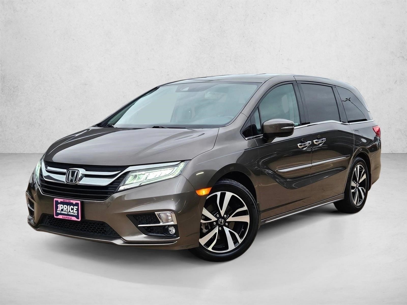 2019 Honda Odyssey Elite's photo