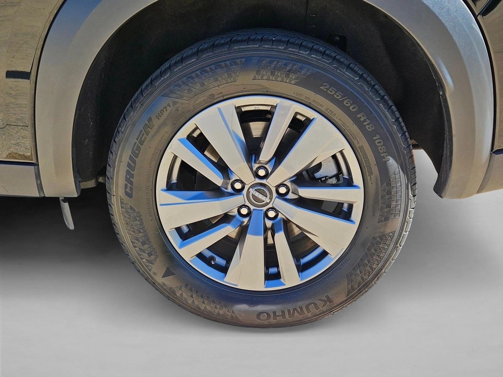 2025 Nissan Pathfinder SV - Photo 24
