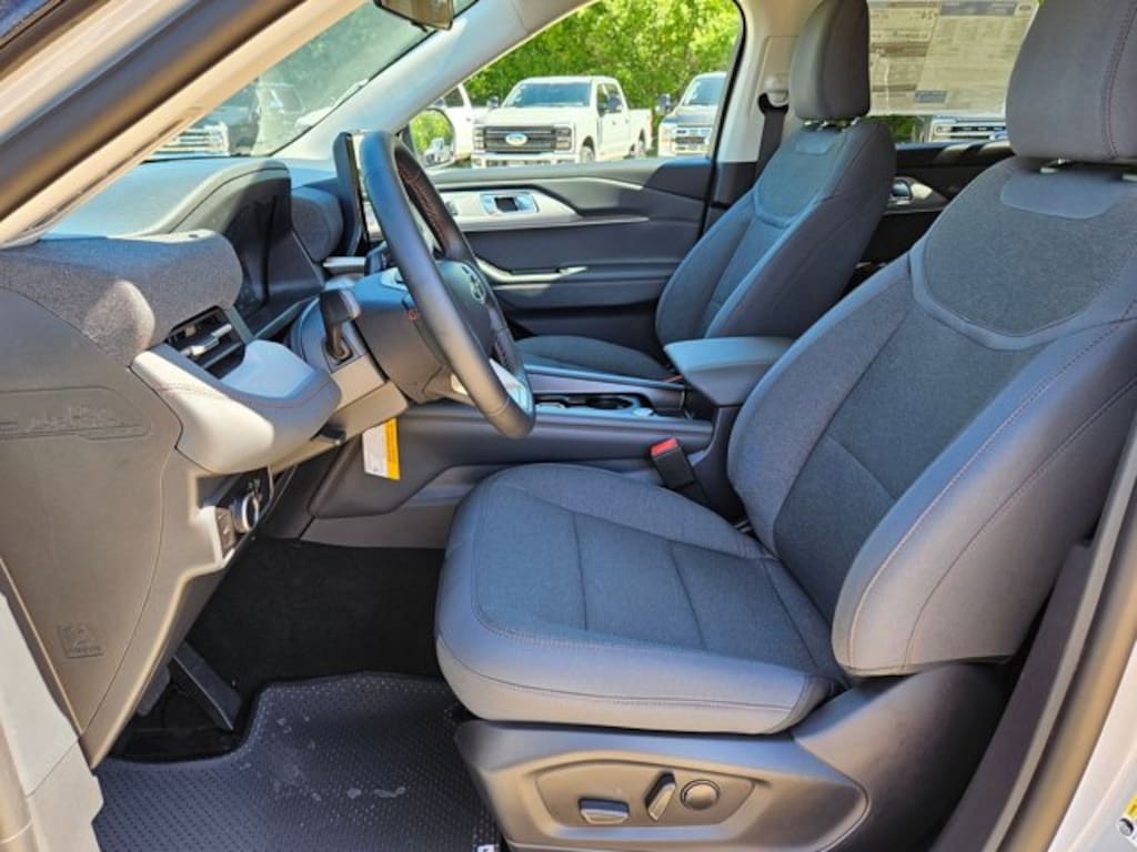 New 2026 Ford Explorer Active w/200A Pkg SUV