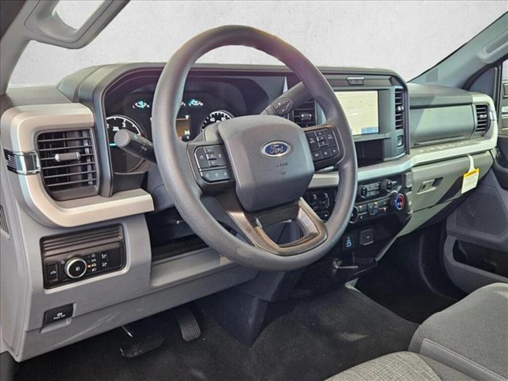 New 2025 Ford F-250 XLT Truck Crew Cab