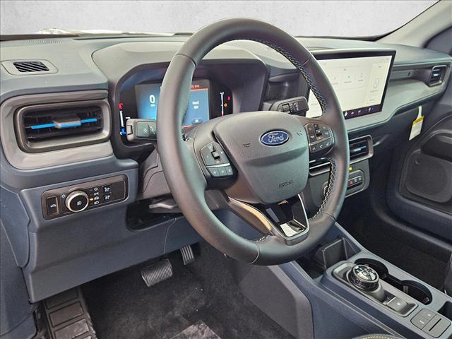 2025 Ford Maverick photo 3
