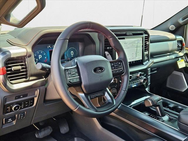 2025 Ford F-150 Raptor photo 2