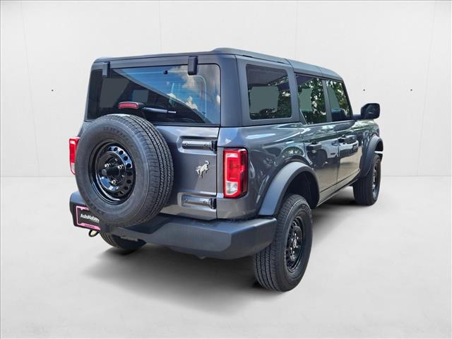 2025 Ford Bronco Base photo 2