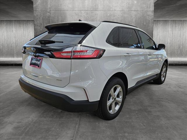 2024 Ford Edge SE photo 2
