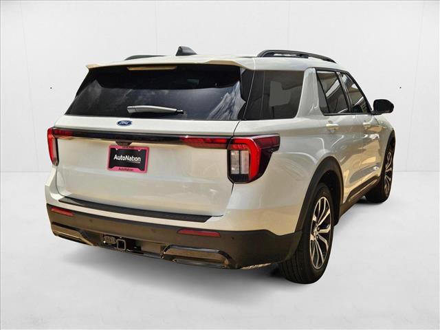 2025 Ford Explorer ST-Line photo 2