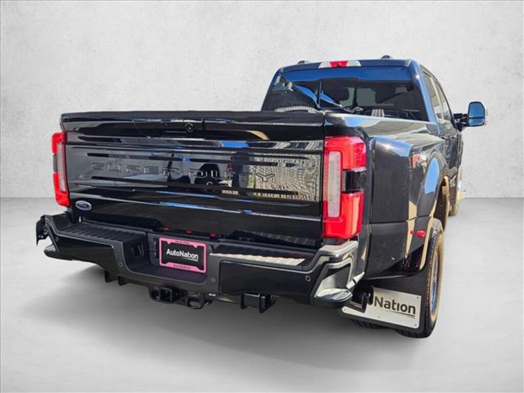 New 2026 Ford F-350 Platinum Truck Crew Cab