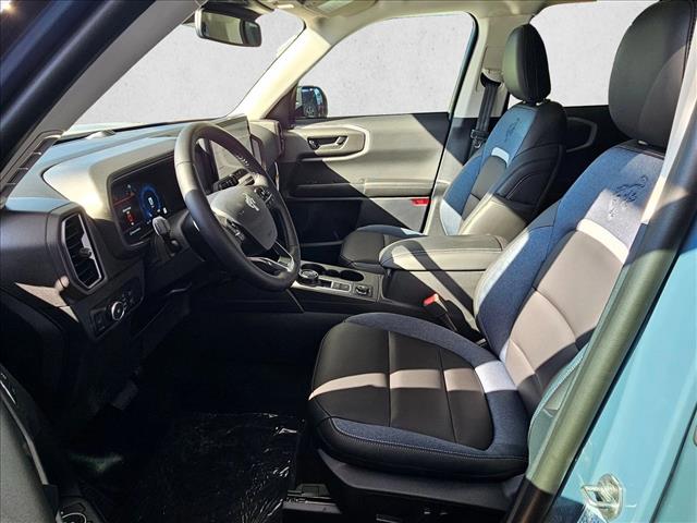 2025 Ford Bronco Sport Outer Banks photo 4