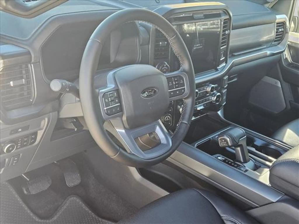 New 2025 Ford F-150 LARIAT Truck SuperCrew Cab