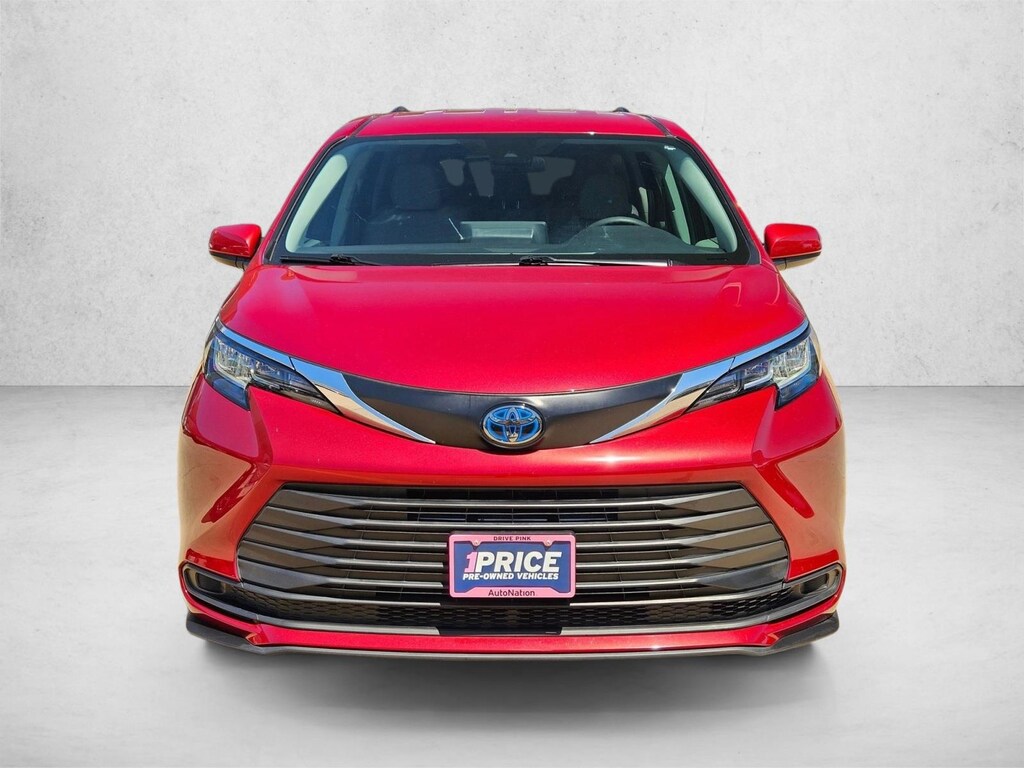 Used 2023 Toyota Sienna LE Van Passenger Van