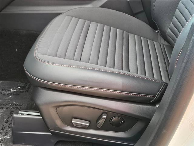 2025 Ford Explorer ST-Line photo 3