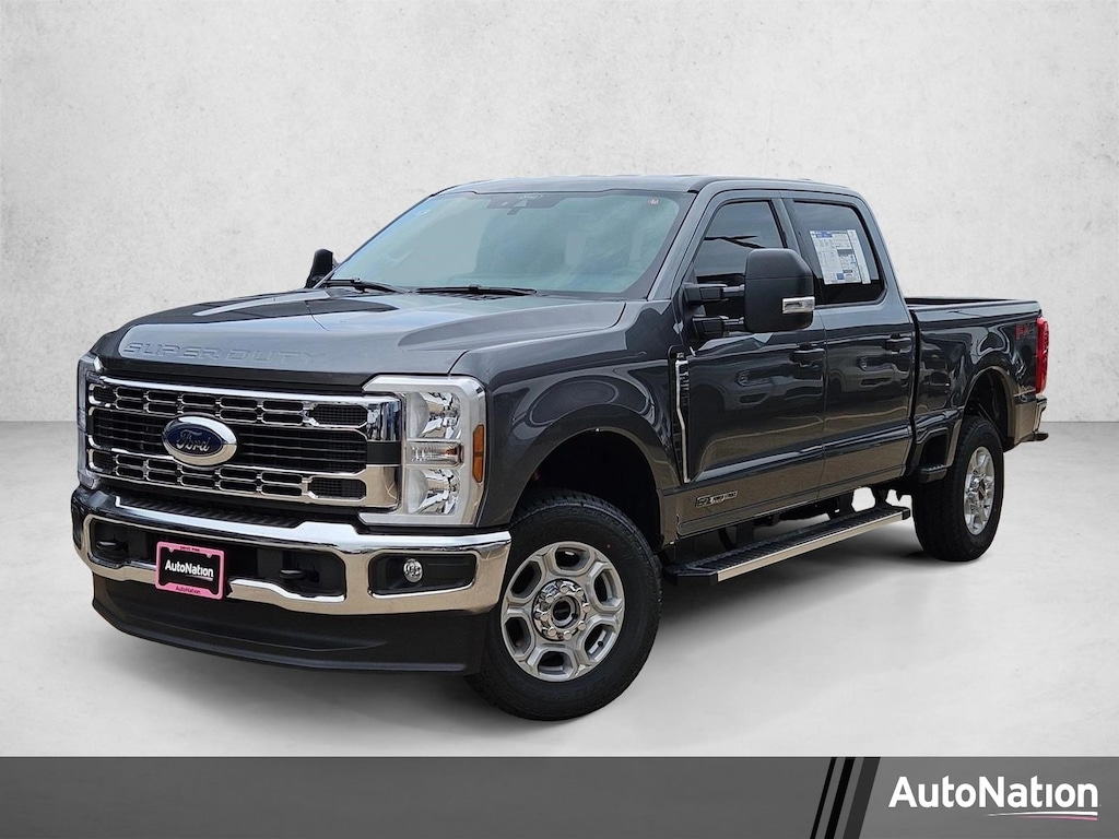 New 2026 Ford F-250 XLT Truck Crew Cab