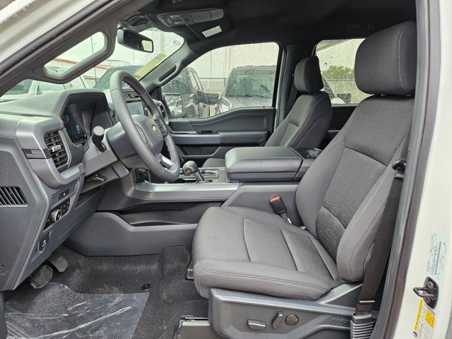 2025 Ford F-150 XLT photo 3