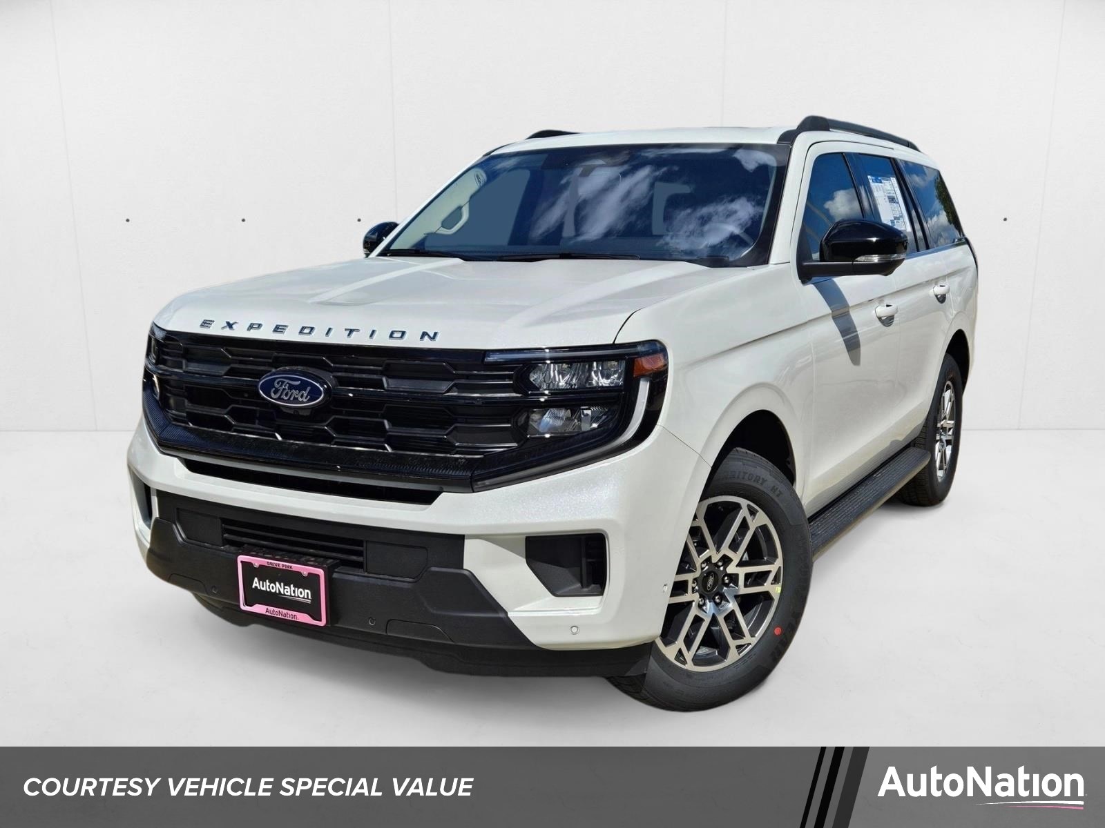 2025 Ford Expedition Active's photo
