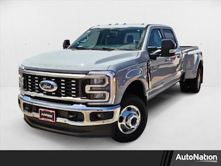 2025 Ford F-350 LARIAT Truck Crew Cab