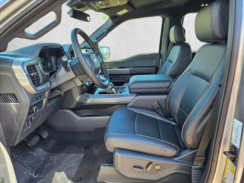 New 2025 Ford F-150 LARIAT Truck SuperCrew Cab